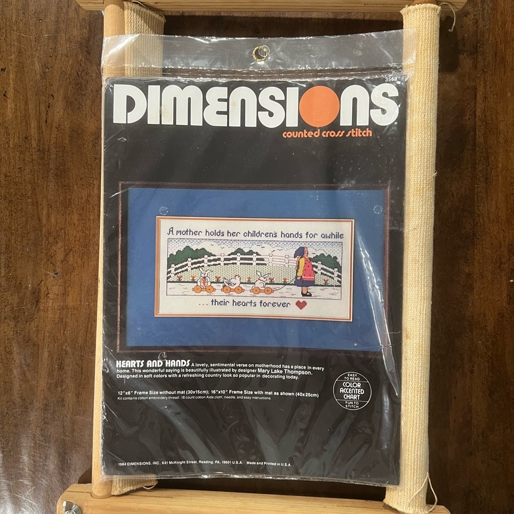 Dimensions Cross Stitch Kit 1984 Mothers Hearts and Hands, Stitching Frame Incl